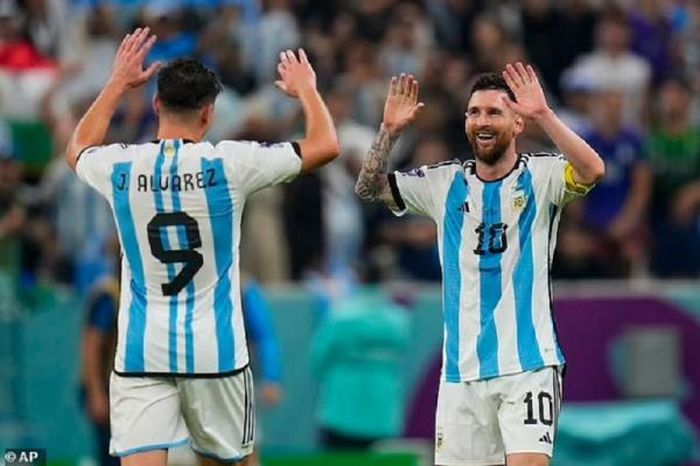 Argentina sẽ gặp đội thắng trong cặp đấu giữa Pháp và Morocco.