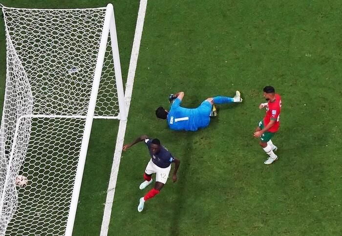 Đến phút 80, Kolo Muani nhân đôi cách biệt cho Pháp sau khi đá bồi thành bàn sau pha dứt điểm của Mbappe.