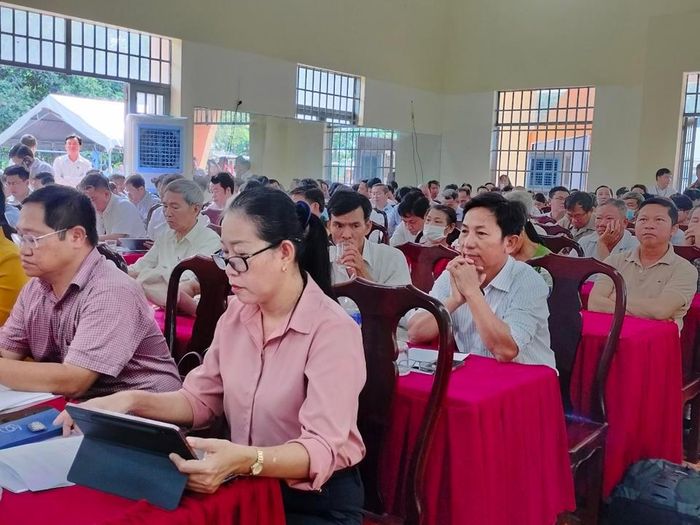 Người dân di chuyển đến Khu tái định cư Lộc An - Bình Sơn (dự án thành phần thuộc Dự án xây dựng Cảng hàng không quốc tế Long Thành) đề nghị chính quyền địa phương sớm khắc phục nhiều vấn đề về điện, nước, bồi thường giải phóng mặt bằng.