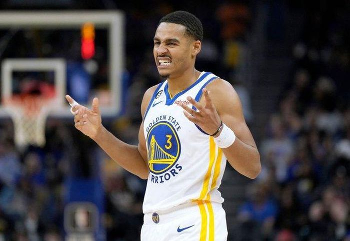 Jordan Poole cần phải thi đấu tốt hơn để xứng với sự tin tưởng của BLĐ đội bóng trong quãng thời gian này