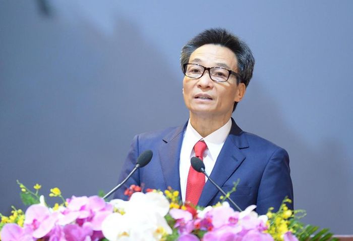 Phó Thủ tướng Vũ Đức Đam phát biểu tại đại hội chúc mừng Ban Chấp hành Trung ương Đoàn khóa XII.