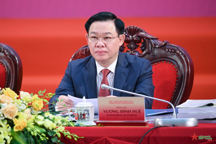  Chủ tịch Quốc hội Vương Đình Huệ chủ trì và điều hành Hội thảo văn hóa 2022. 