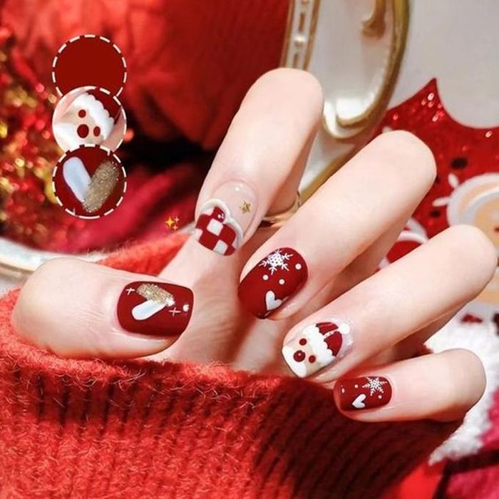 Những mẫu nail Giáng sinh với hình ảnh ông già Noel, ông già tuyết, chú tuần lộc, hay bông tuyết trắng… sẽ là những gợi ý tuyệt vời để bạn làm đẹp cho bộ móng tay của mình.