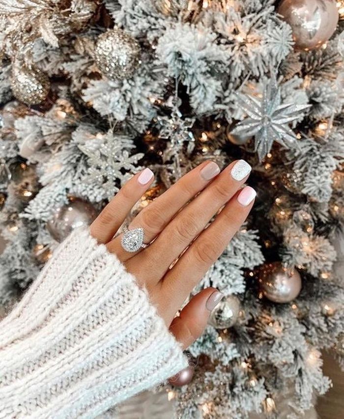 Nếu thích sự đơn giản bạn có thể lựa chọn những màu pastel xinh xắn và nhẹ nhàng cho đêm Giáng sinh