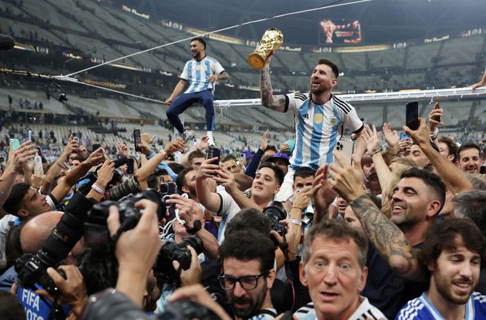Hình ảnh ăn mừng của Messi khiến người ta liên tưởng đến Maradona ở World Cup 1986. Ảnh: Reuters.