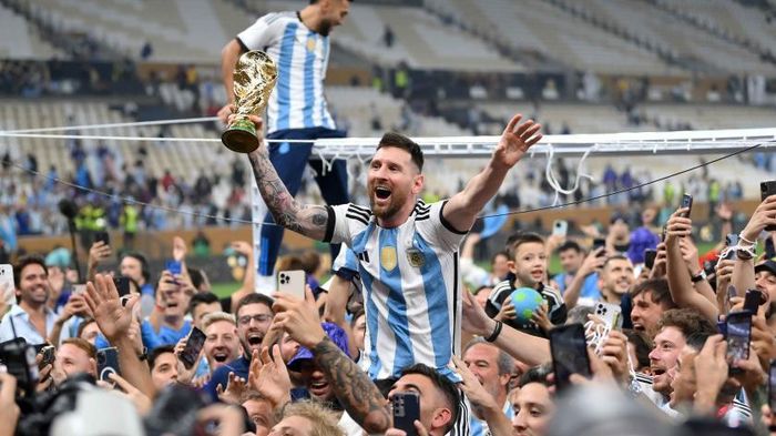 Messi cuối cùng cũng đã tiếp nối được... 