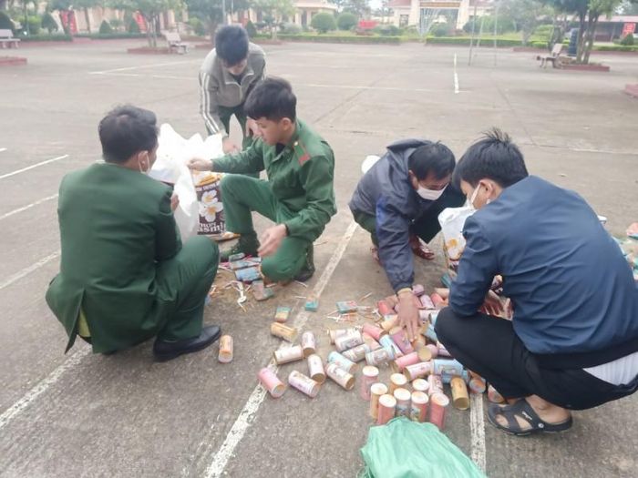 Đơn vị đã lập biên bản ghi nhận vụ việc, tạm giữ và niêm phong toàn bộ số thuốc lá nói trên