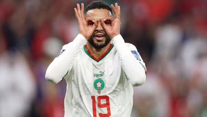 Youssef En-Nesyri ăn mừng sau khi ghi bàn vào lưới Canada