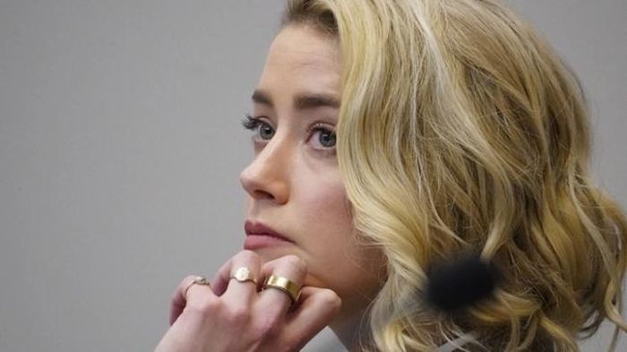 Amber Heard tại phiên tòa ở Virginia