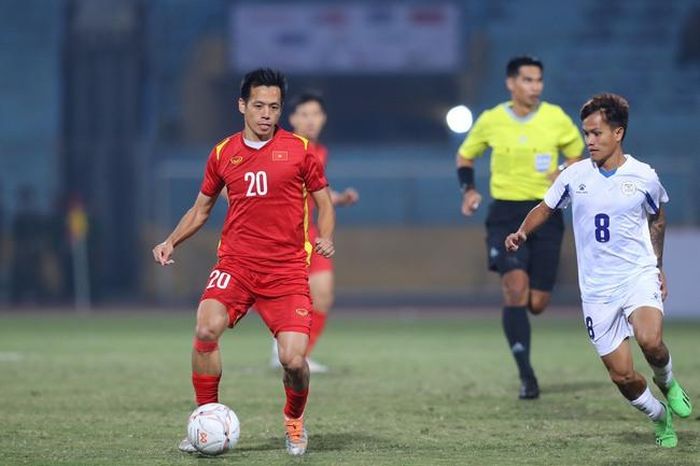 Văn Quyết có thể đá chính ở trận gặp Lào (Ảnh: Hoàng Linh)