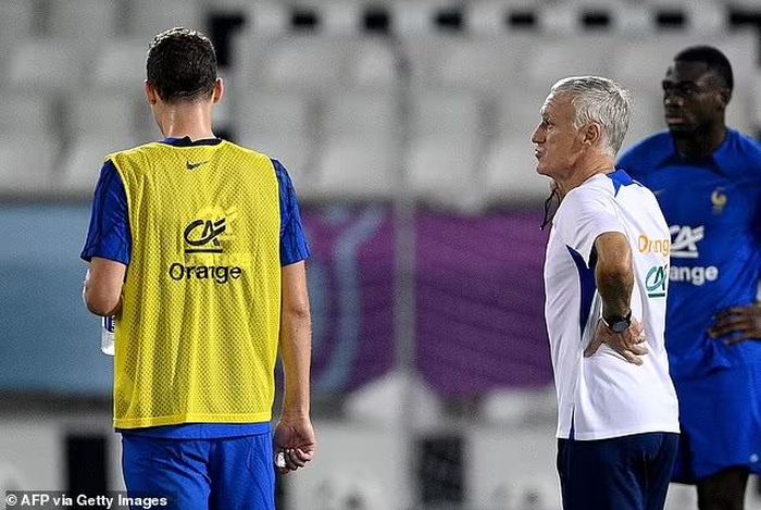 Ông Deschamps không nói rõ lý do loại Pavard