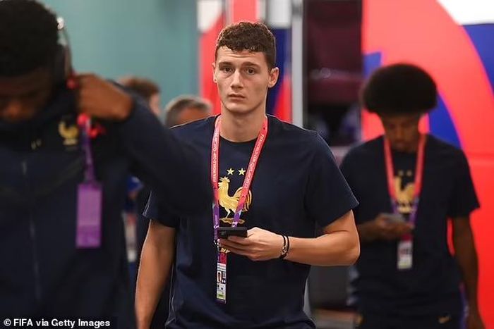 Pavard được cho đã gây ra mâu thuẫn trong nội bộ tuyển Pháp