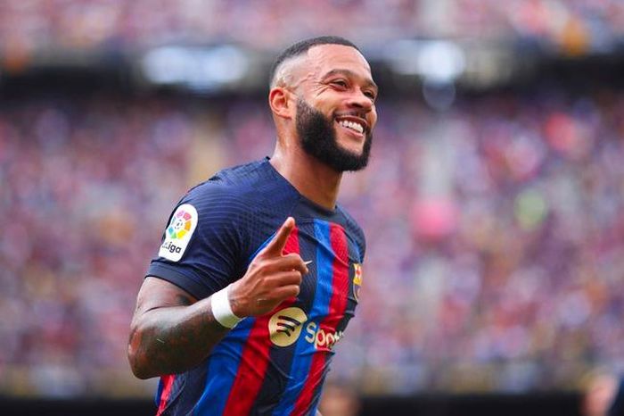 Depay chuẩn bị rời Barcelona