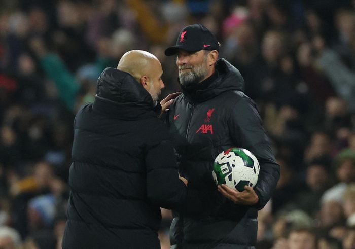  Pep Guardiola đã được hưởng niềm vui chiến thắng sau 5 trận chỉ biết hòa và thua trước Jurgen Klopp. Man City cùng Man United, Nottingham, Wolves, Leicester, Charlton, Newcastle, Southampton vào vòng tứ kết. 