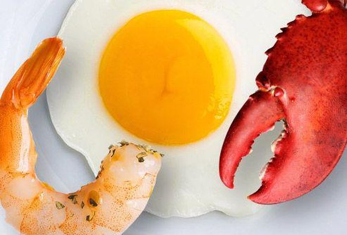 Nhiều thực phẩm mà người bị mỡ máu nên hạn chế ăn bởi chúng chứa nhiều cholesterol