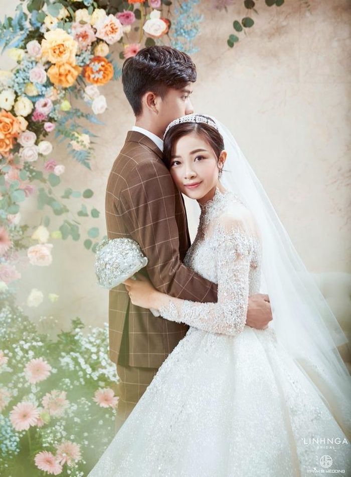 Bù lại, khi anh gặp chấn thương hay bị khán giả quay lưng, luôn có Nhật Linh bên cạnh làm chỗ dựa tinh thần