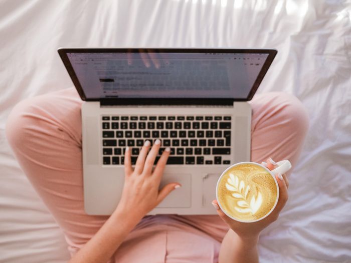  Uống cà phê trước khi ăn có thể không gây hại như nhiều người nghĩ. Ảnh minh họa: sincerely_media. 