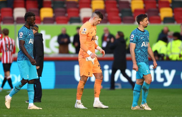  Tottenham tự bắn vào chân mình trong cuộc đua top 4 Premier League mùa này. "Gà trống" vẫn xếp thứ 4 khi hơn MU 2 điểm, nhưng chơi nhiều hơn đối thủ 2 trận. 