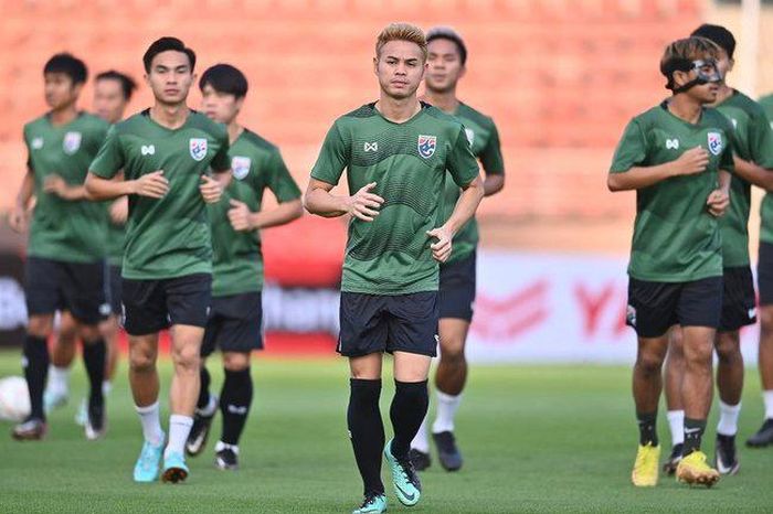 Đội trưởng Thái Lan bỏ ngỏ khả năng ra sân đấu Indonesia