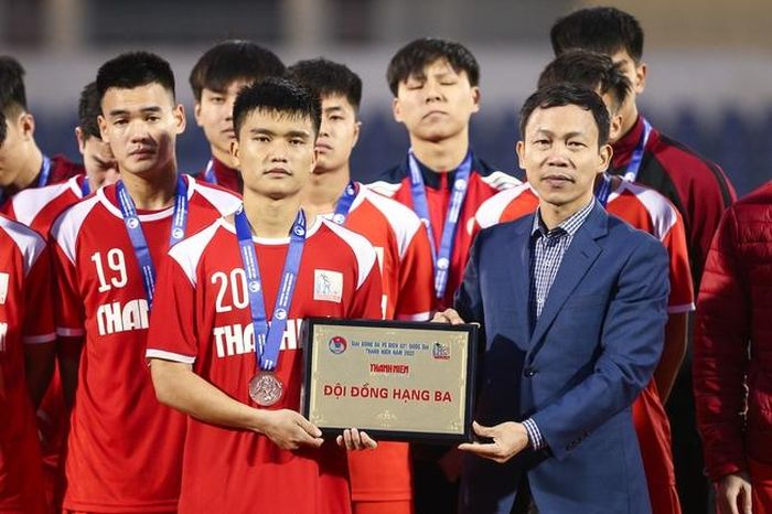 U21 Viettel đứng thứ 3 tại VCK U21 Quốc gia, Thanh Hóa đồng hạng 3 khi thất bại 2-3 trước Bình Dương ở lượt trận sau. Trận chung kết U21 Quốc gia sẽ là màn phục thù của U21 Hà Nội với U21 Bình Dương khi đội bóng thủ đô từng thất bại 1-2 trước đội bóng đất thủ