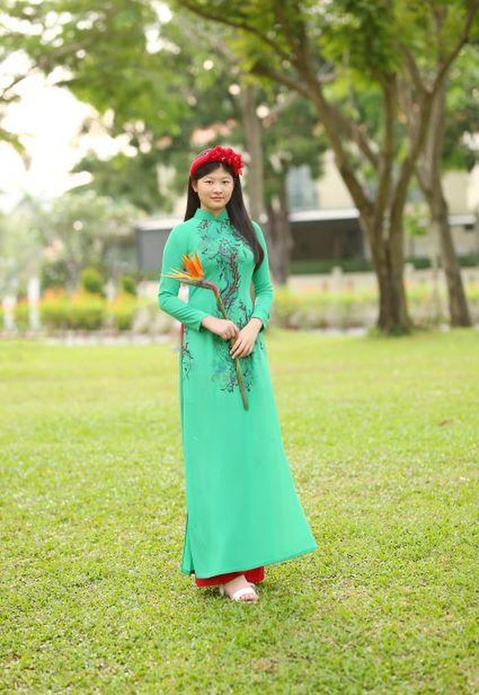 An Nhiên năm nay chỉ mới 13 tuổi đã cao 1,73 m