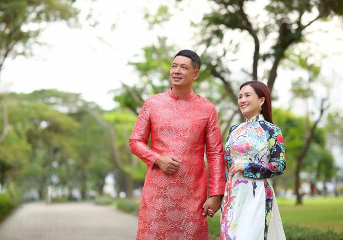 Vợ chồng Bình Minh mặn nồng sau nhiều năm bên nhau.