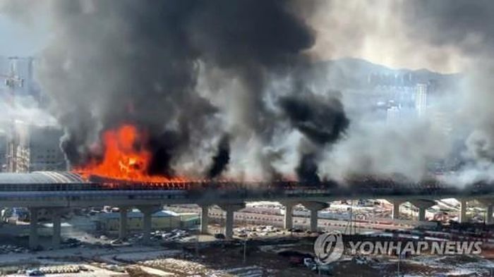 Hiện trường vụ cháy. Ảnh: Yonhap