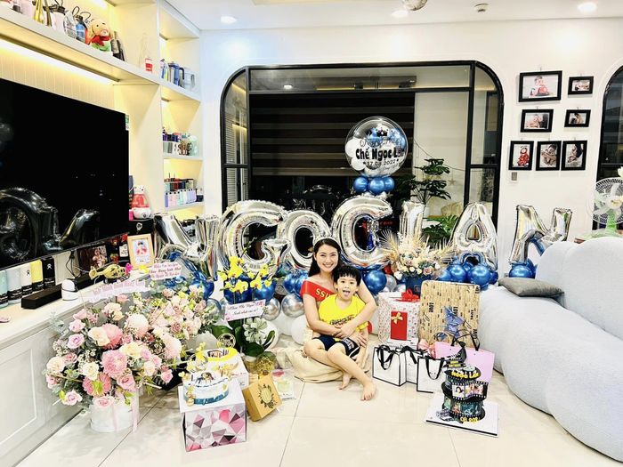 Hiện tại, Ngọc Lan dành hết thời gian cho gia đình ngoài những lúc bận rộn với công việc.