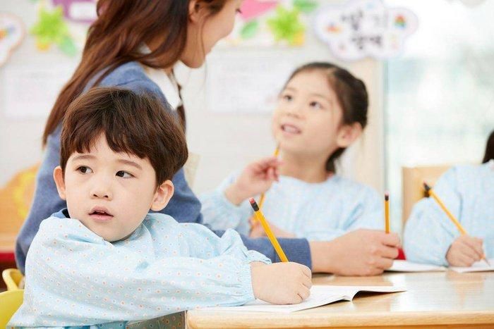Những đứa trẻ có chỉ số trí tuệ cảm xúc thấp thường khó thành công trên đường đời. (Ảnh minh họa)