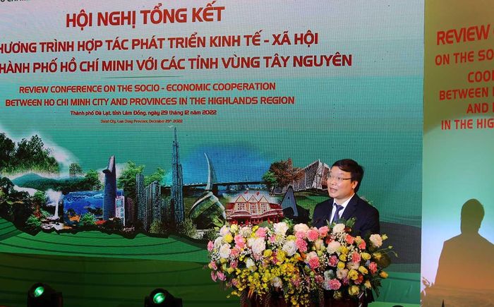 Ông Trương Hải Long-Chủ tịch UBND tỉnh Gia Lai phát biểu tại hội nghị. Ảnh: Diễm Thương