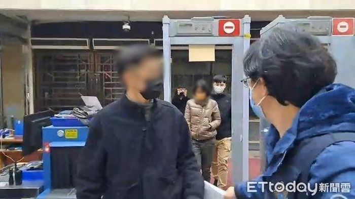 Lâm Hâm Nhữ và bạn trai bị bắt vào tối 29/12. Ảnh: ETtoday.