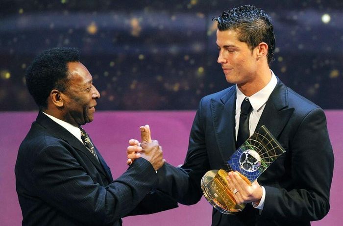 Ronaldo chia sẻ xúc động về Pele