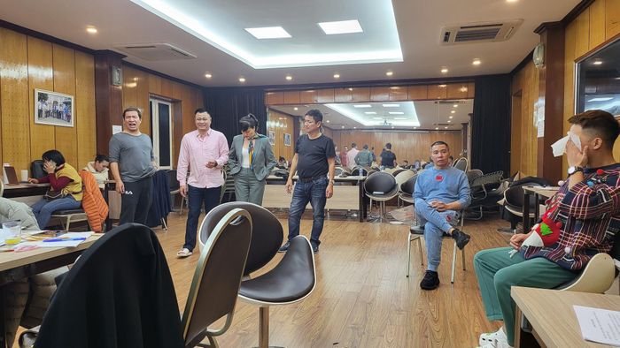 Những buổi tập của 'gia đình Táo Quân' luôn đầy ắp những tiếng cười.