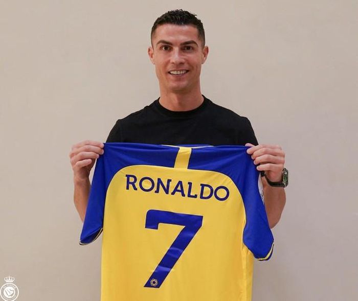 Ronaldo có vẻ rất vui với lựa chọn của mình