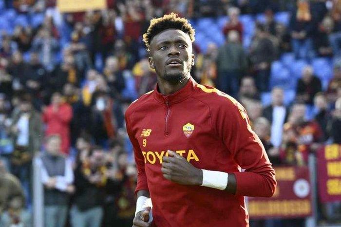 MU theo đuổi tiền đạo Tammy Abraham.