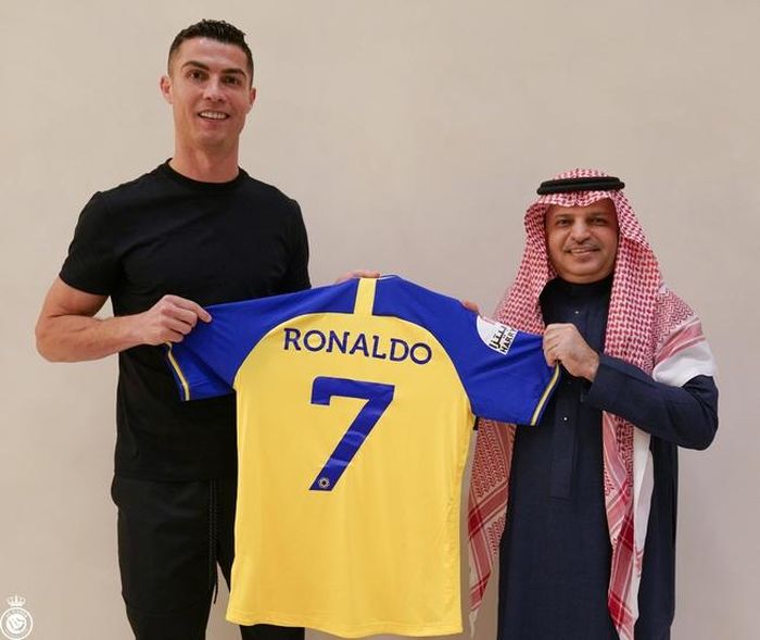 Ronaldo trong ngày ra mắt Al-Nassr.
