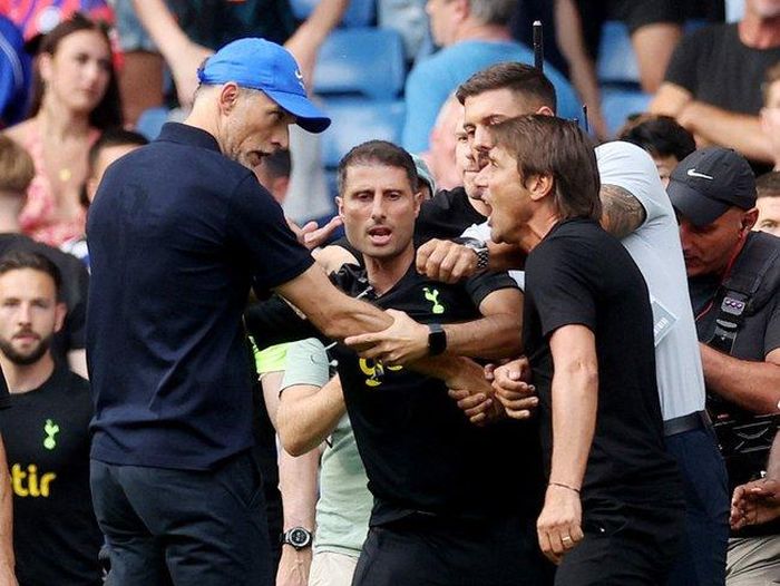 Conte và Tuchel chỉ thiếu nước ẩu đả nhau trong trận derby London tháng 8/2022