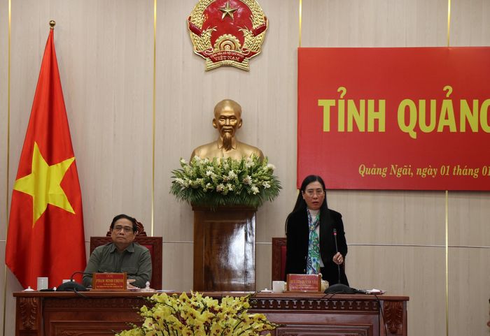 Lãnh đạo tỉnh Quảng Ngãi phát biểu tại buổi làm việc.
