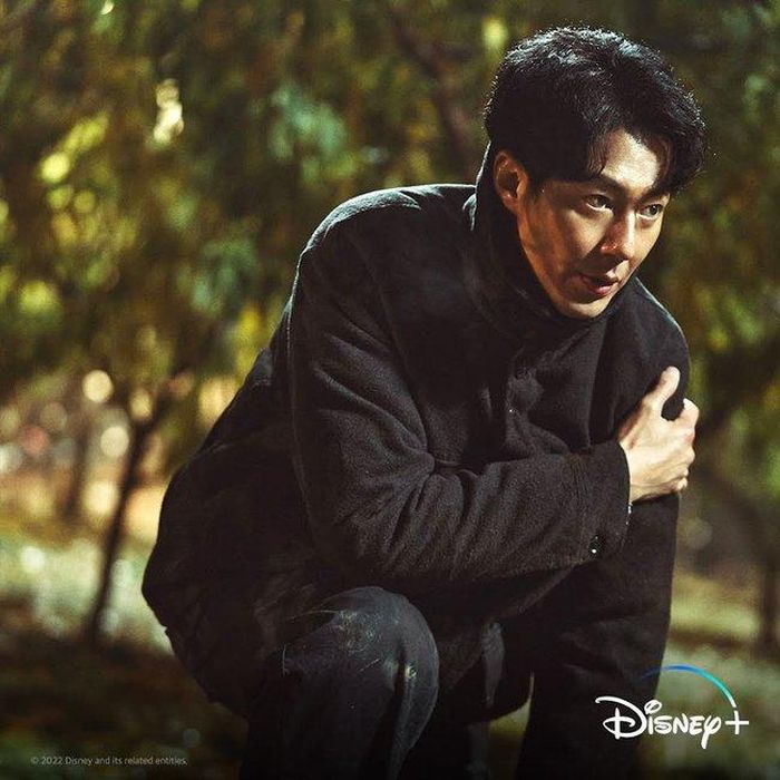 Áp-phích K-Drama "Moving"
