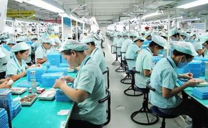 Việc bảo đảm việc làm, thu nhập cho người lao động đang là khó khăn chung của các nước trên thế giới.