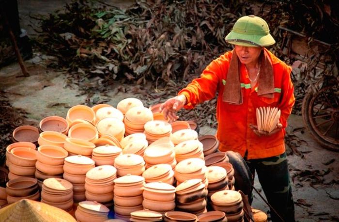 Dịp cuối năm, làng nghề nhộn nhịp sản xuất cho ra lò những sản phẩm mới phục vụ Tết