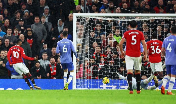 Đến phút 86, Rashford ấn định chiến thắng 3-0 cho Quỷ đỏ sau pha kiến tạo dọn cỗ của Bruno Fernandes