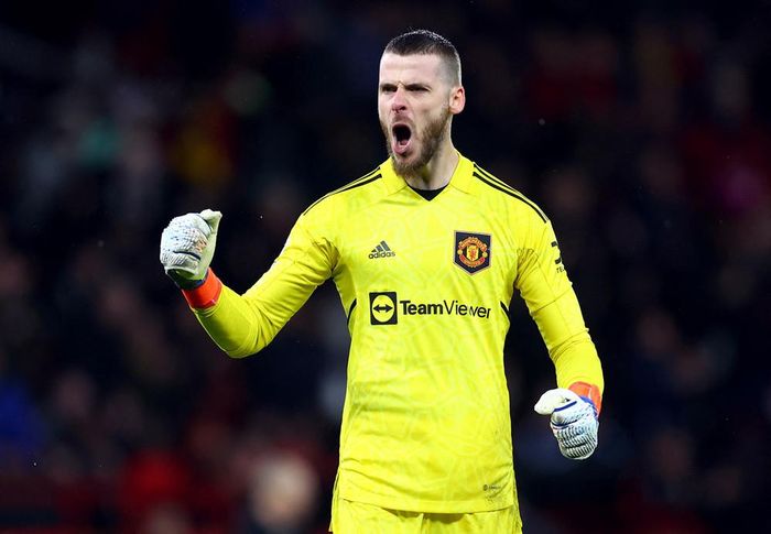 Nhưng De Gea bắt quá xuất sắc trong khung gỗ