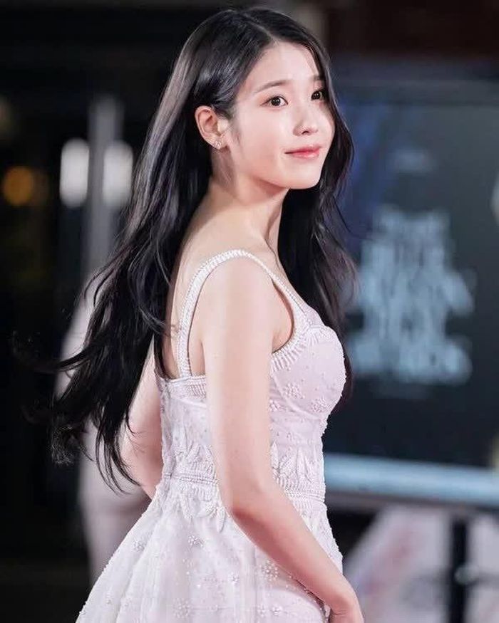 IU