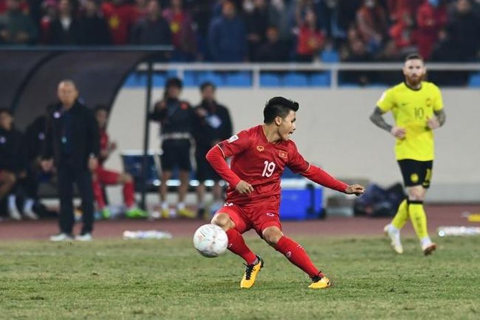 Quang Hải có pha kiến tạo mang đầy chất "nghệ sĩ" cho đồng đội (Ảnh: Hoàng Linh)