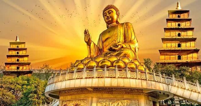 Gia chủ có thể bắt đầu làm lễ cúng từ ngày 14 cho tới ngày 15 âm lịch tháng Chạp, chú ý không làm lễ quá khuya