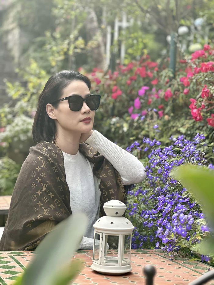 Thân Thúy Hà thừa nhận: “Sống ảo cũng là cách làm cho bản thân được vui và mình ảo hoài luôn ấy".
