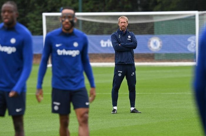 HLV Graham Potter vẫn chưa đưa Chelsea trở lại mạch chiến thắng. Ảnh: DM