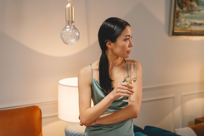  Những kỷ niệm không vui trong quá khứ không nên được đề cập dịp lễ Tết. Ảnh minh họa: Cottonbro Studio/Pexels.