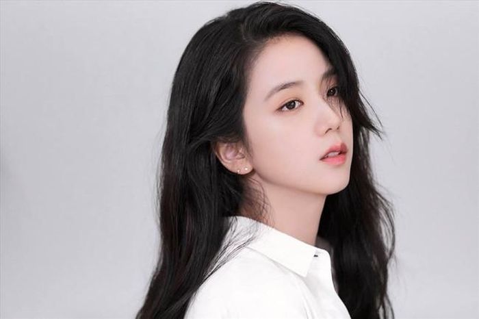 Jisoo xếp thứ 3